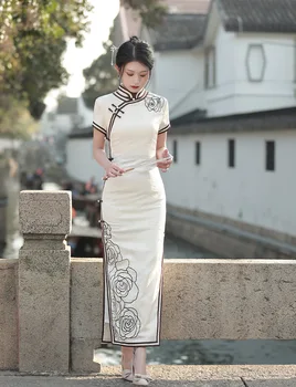 Летнее вечернее платье Ципао с цветочной вышивкой, атласное традиционное китайское женское вечернее платье Чонсам с коротким рукавом.